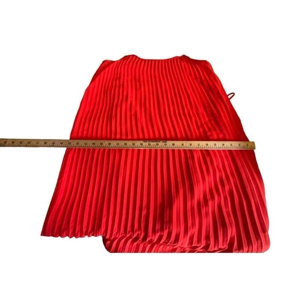 Banana Republic, red Christmasy accordion folded fabric, chiffon maxi size 0 fla - Picture 13 of 16